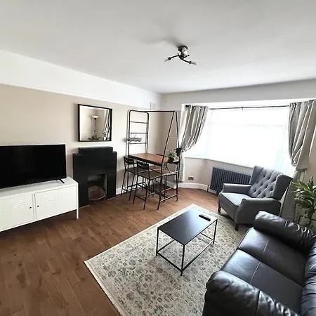 Spacious 3 Bed Apt Sleeps 5 Near Bournemouth Beach Exterior photo