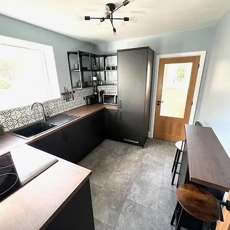 Spacious 3 Bed Apt Sleeps 5 Near Bournemouth Beach Exterior photo